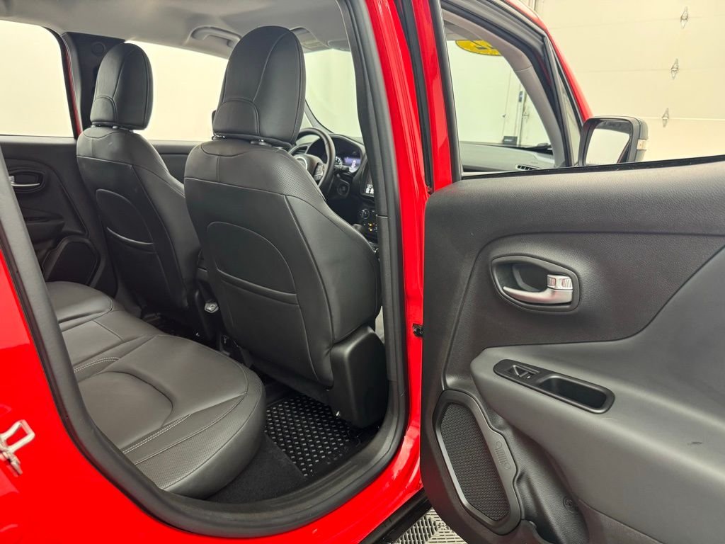 Used 2022 Colorado Red Clearcoat Jeep Limited image 34