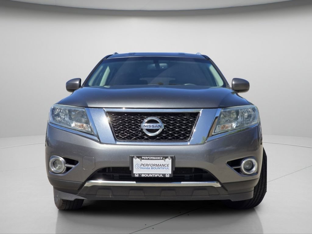 Used 2016 Gun Metallic Nissan SV image 3