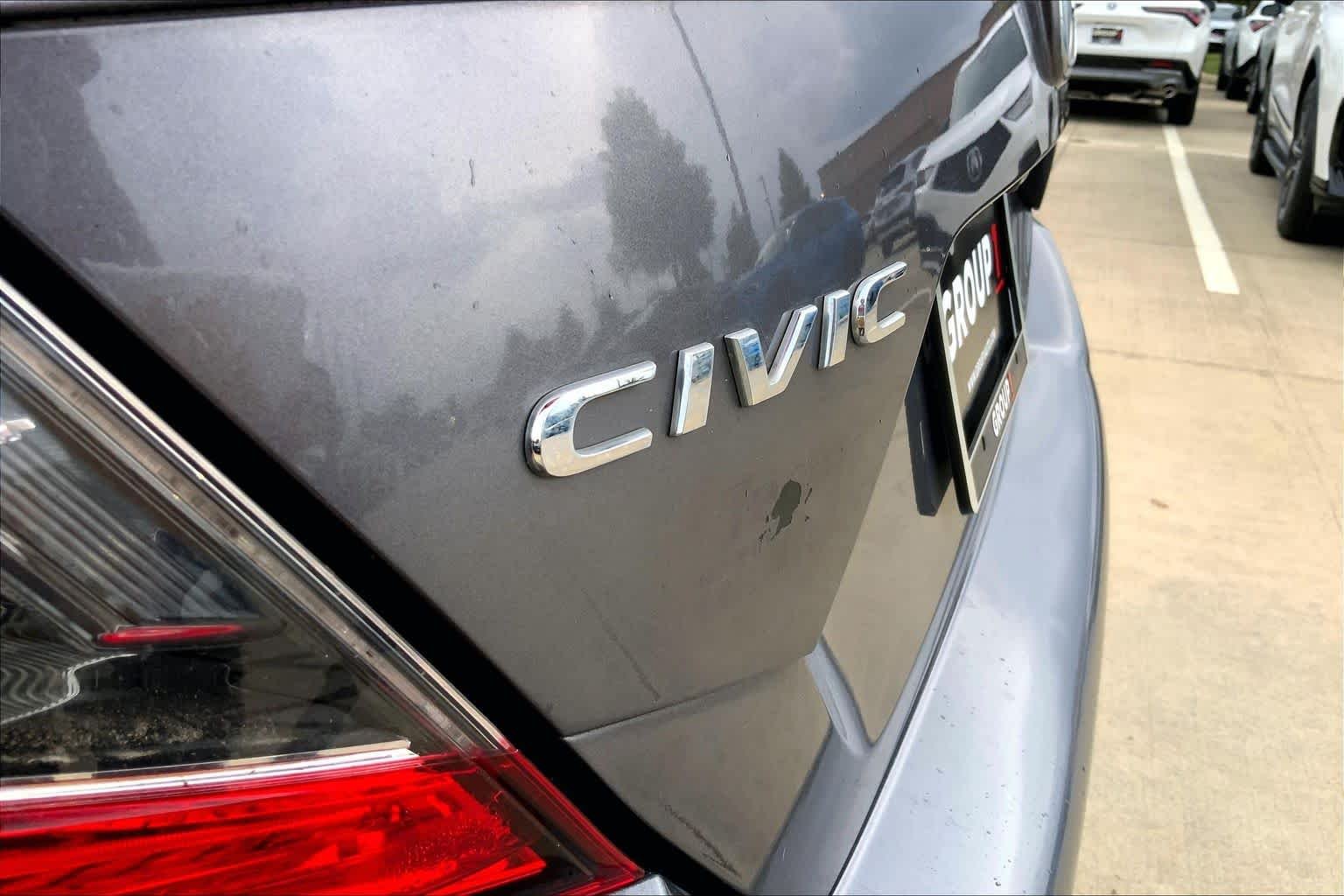 Used 2016  Honda LX image 30