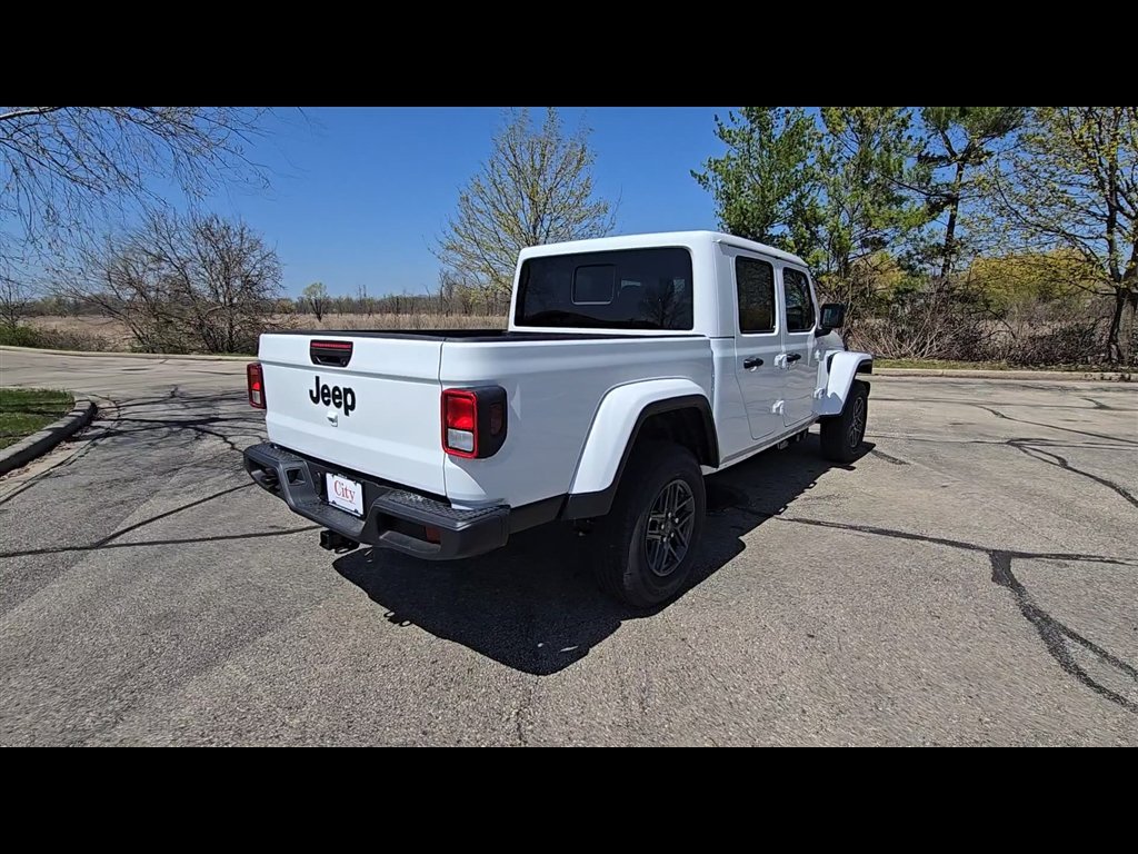 New 2026 Bright White Clear-Coat Exterior Paint Jeep Sport S image 9