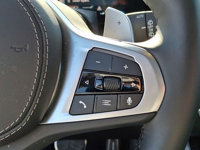 Used 2026 Skyscraper Grey Metallic BMW xDrive40i image 18