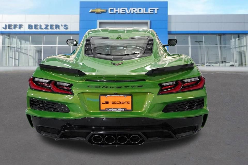 New 2026 Roswell Green Metallic Chevrolet 1LZ image 4