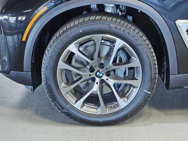 Certified Used 2026 Black Sapphire Metallic BMW xDrive40i image 8