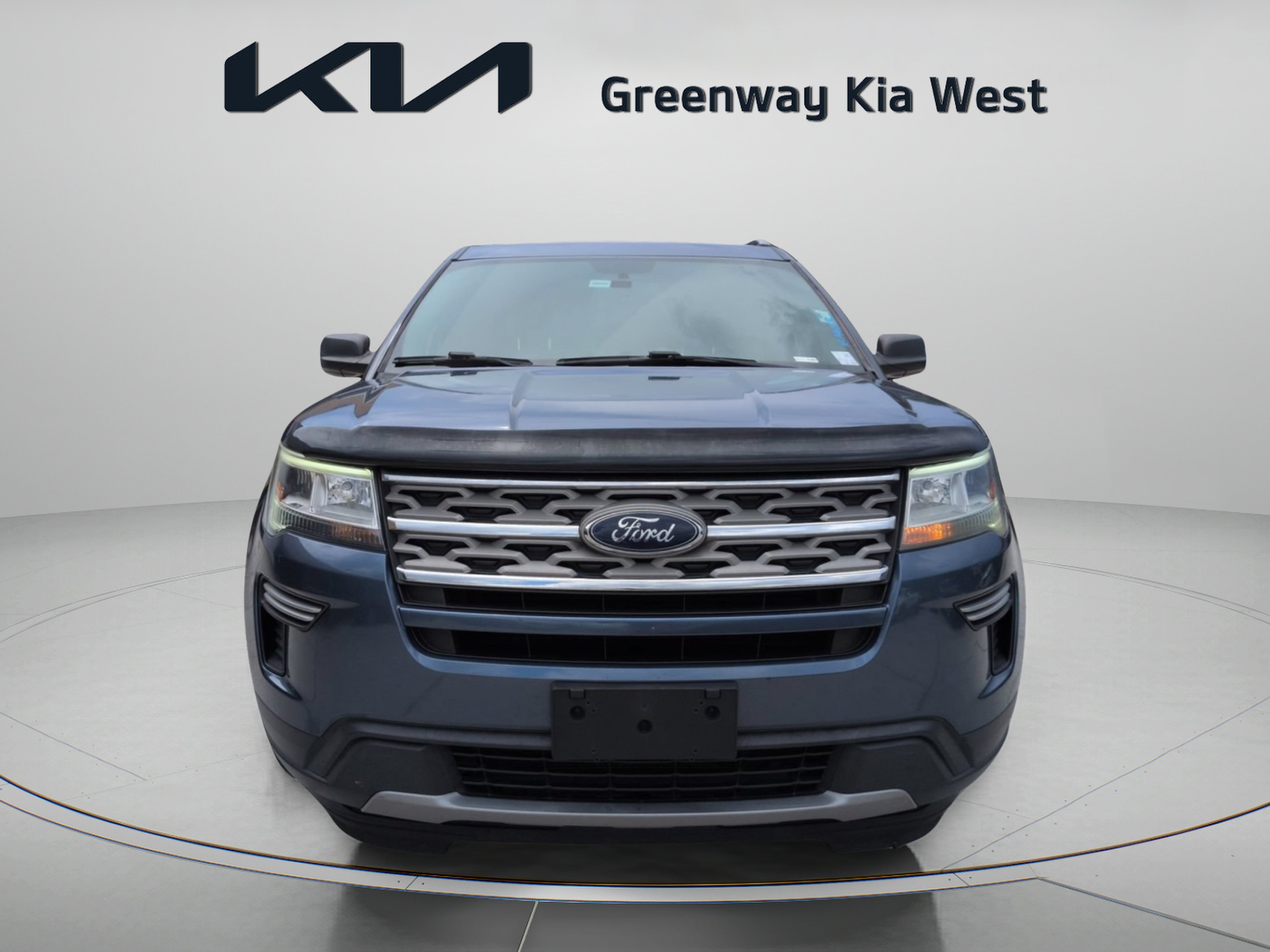 Used 2018 Blue Metallic Ford XLT image 2