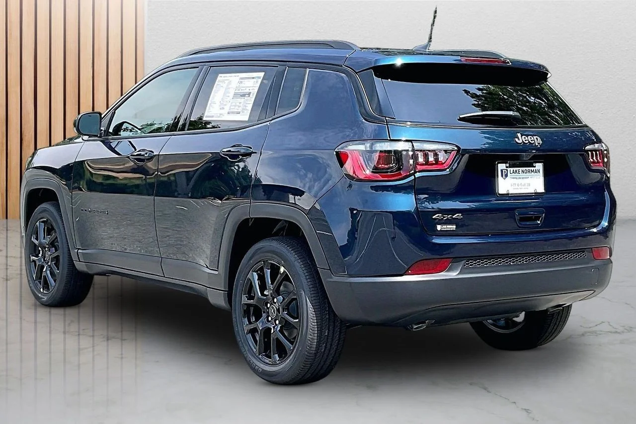 New 2026 Fathom Blue Pearl Coat Jeep Latitude image 6