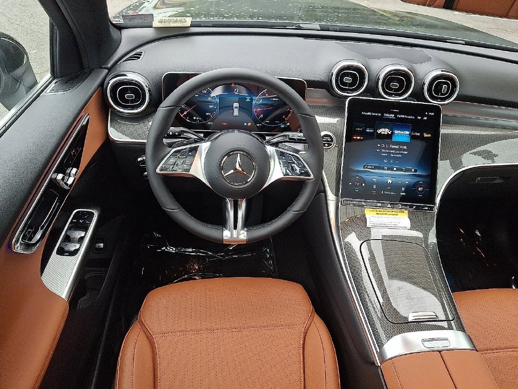 New 2027 Polar White Mercedes-Benz GLC 300 image 27