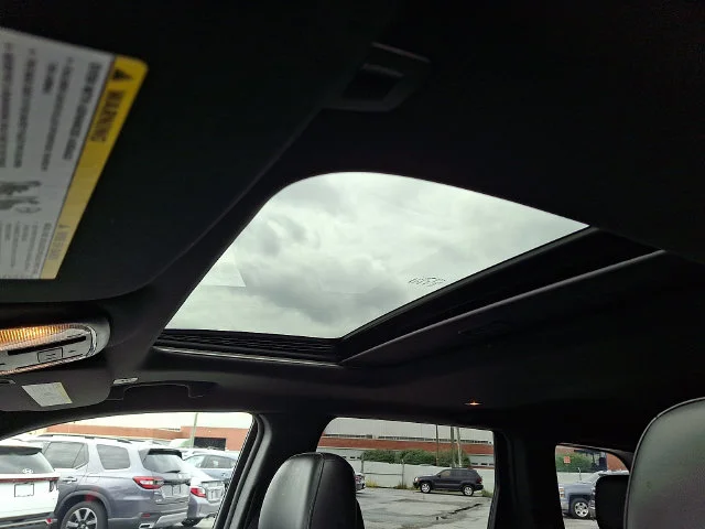 Used 2019 Gray Jeep Limited image 14
