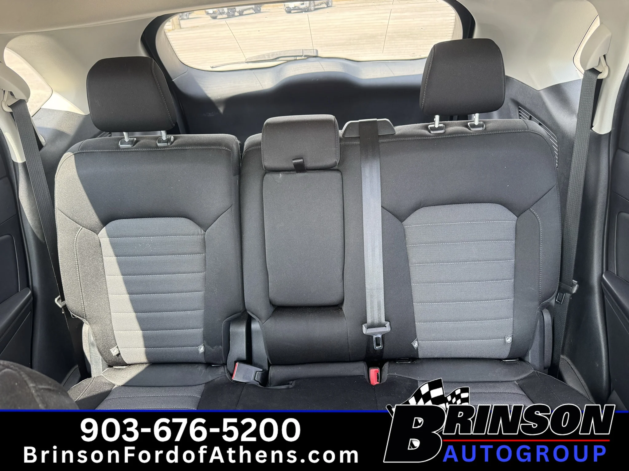 Used 2021 Oxford White Ford SE image 21