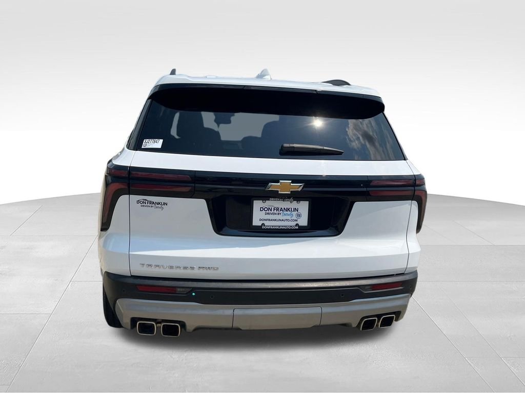 Used 2025 White Chevrolet LT image 4