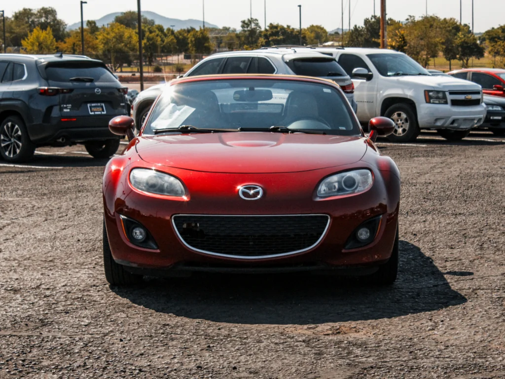Used 2010 RED Mazda  image 2