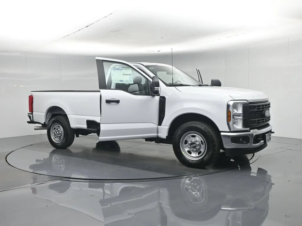 New 2027 Oxford White Ford XL image 29
