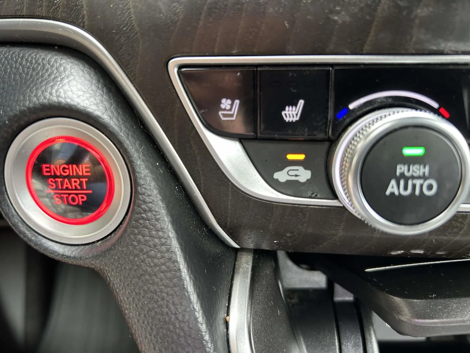 Certified Used 2019 Black Honda Touring 2.0T Auto image 18