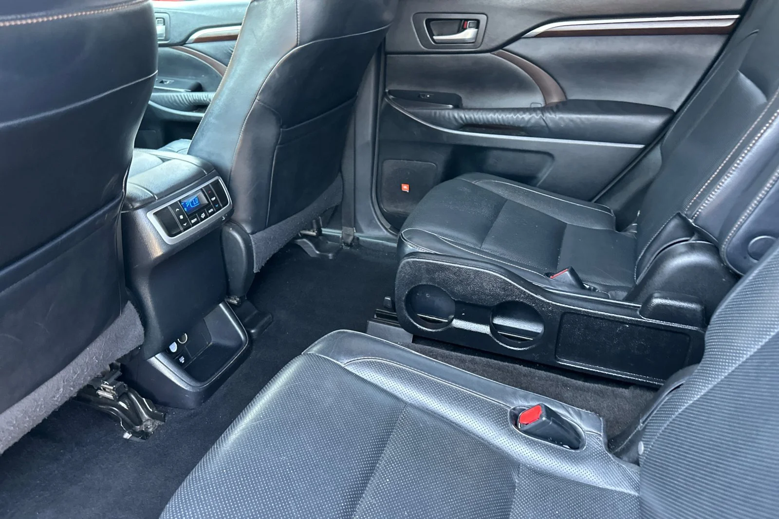 Used 2015 Predawn Gray Mica Toyota Limited image 12
