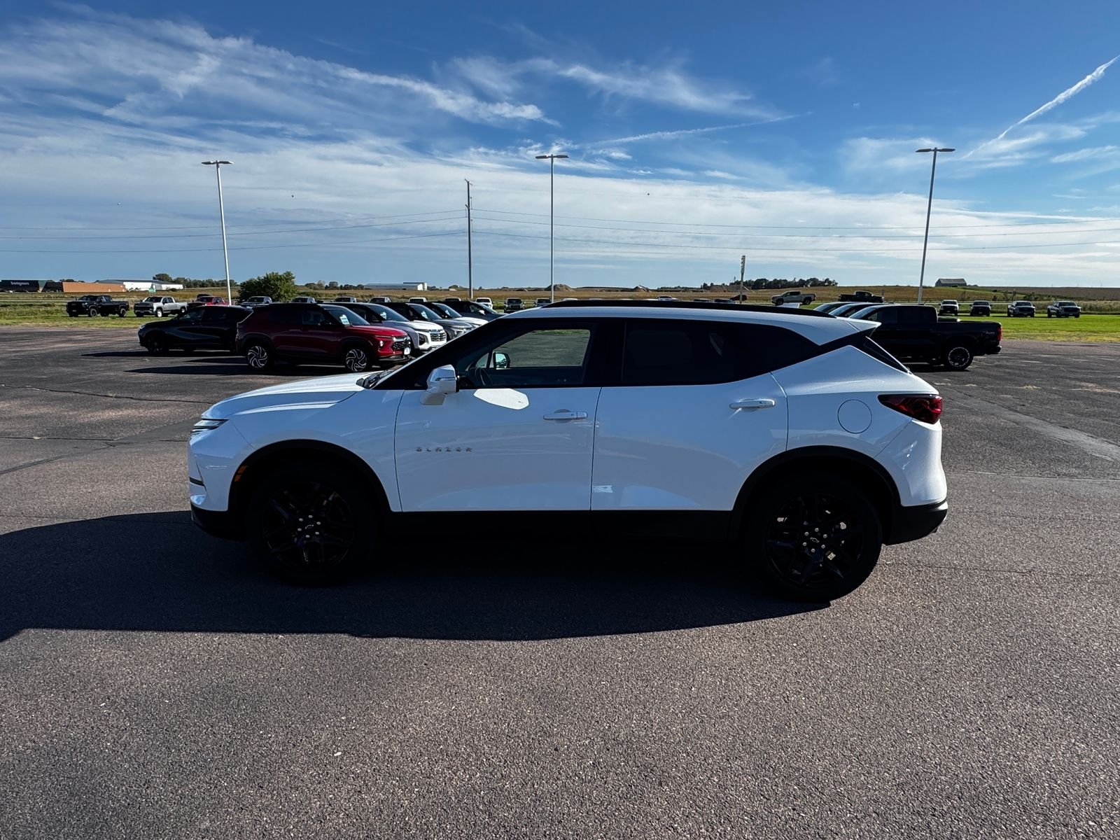 Used 2024 Summit White Chevrolet LT image 6
