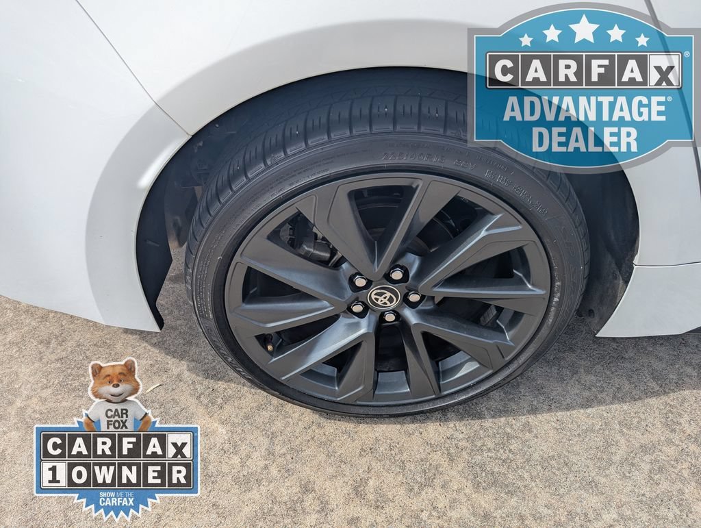 Used 2025 White Toyota SE image 3