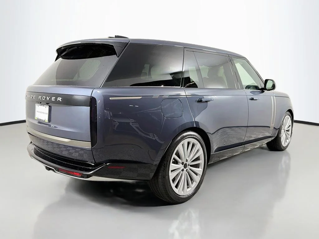 New 2026 Varesine Blue Land Rover SE 7 Seats image 5
