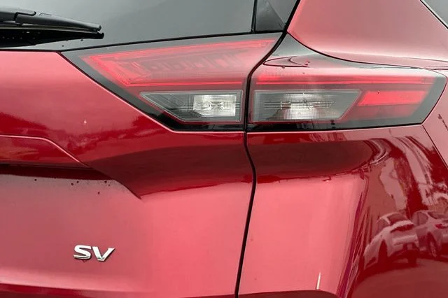 Used 2021 Red Nissan SV image 35