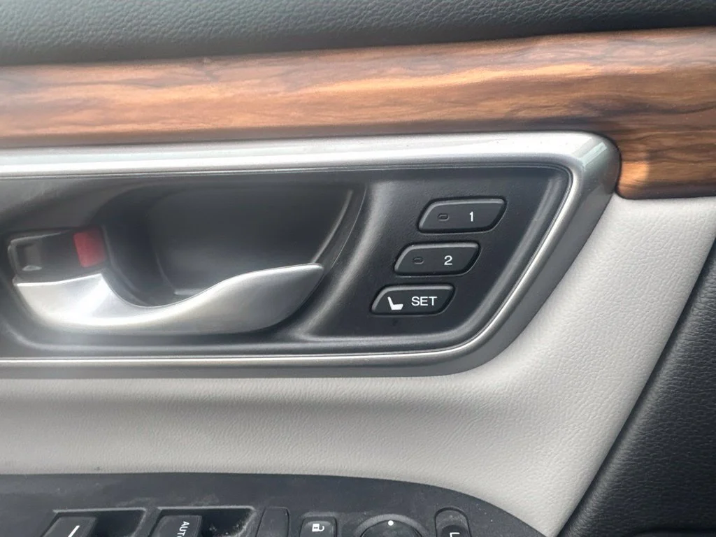 Used 2019  Honda EX-L image 9