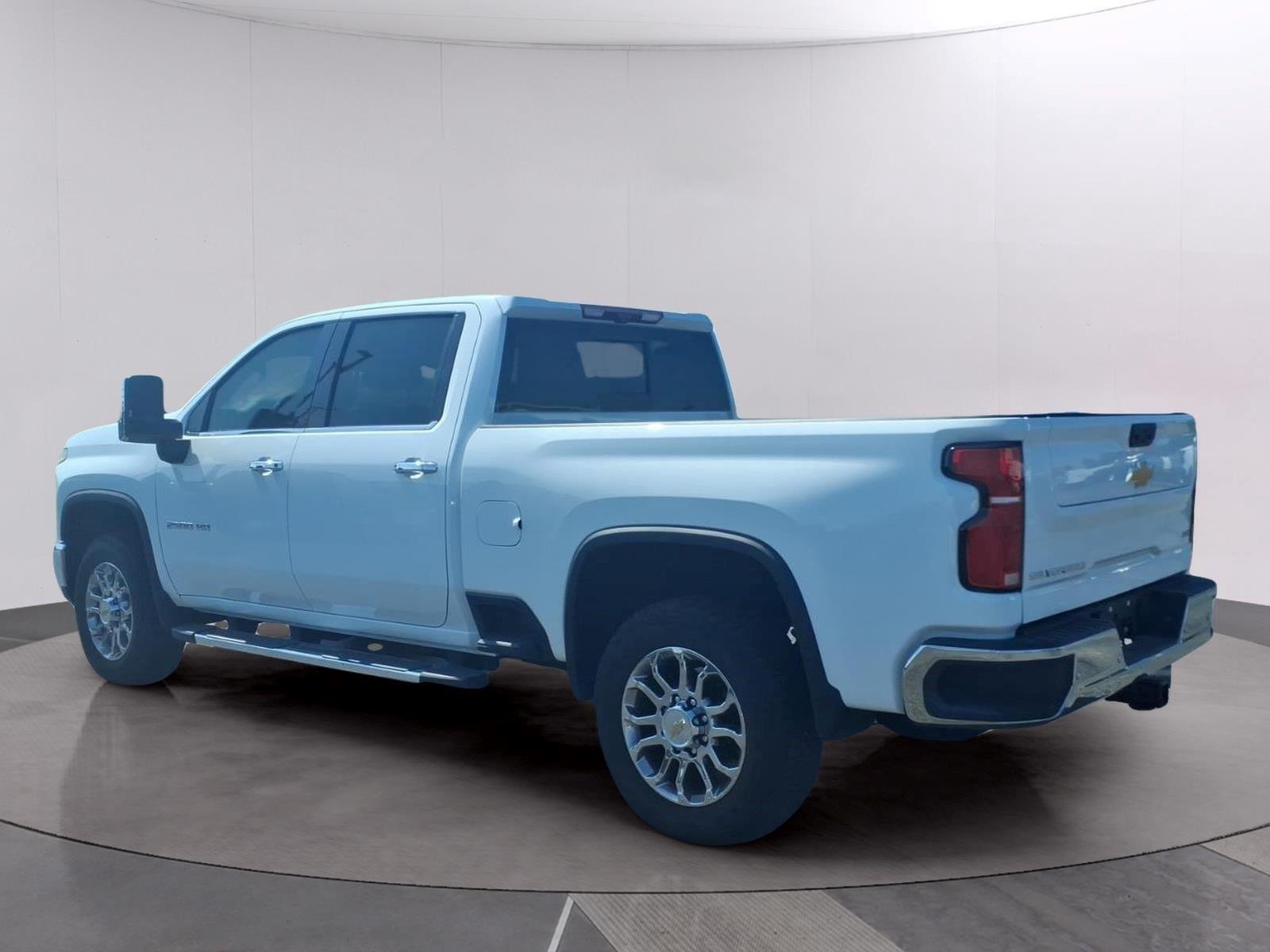 Used 2026 Summit White Chevrolet LTZ image 3