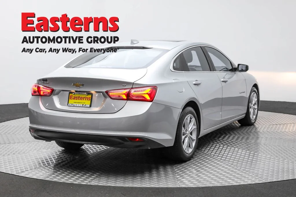 Used 2022 Silver Chevrolet LT image 5