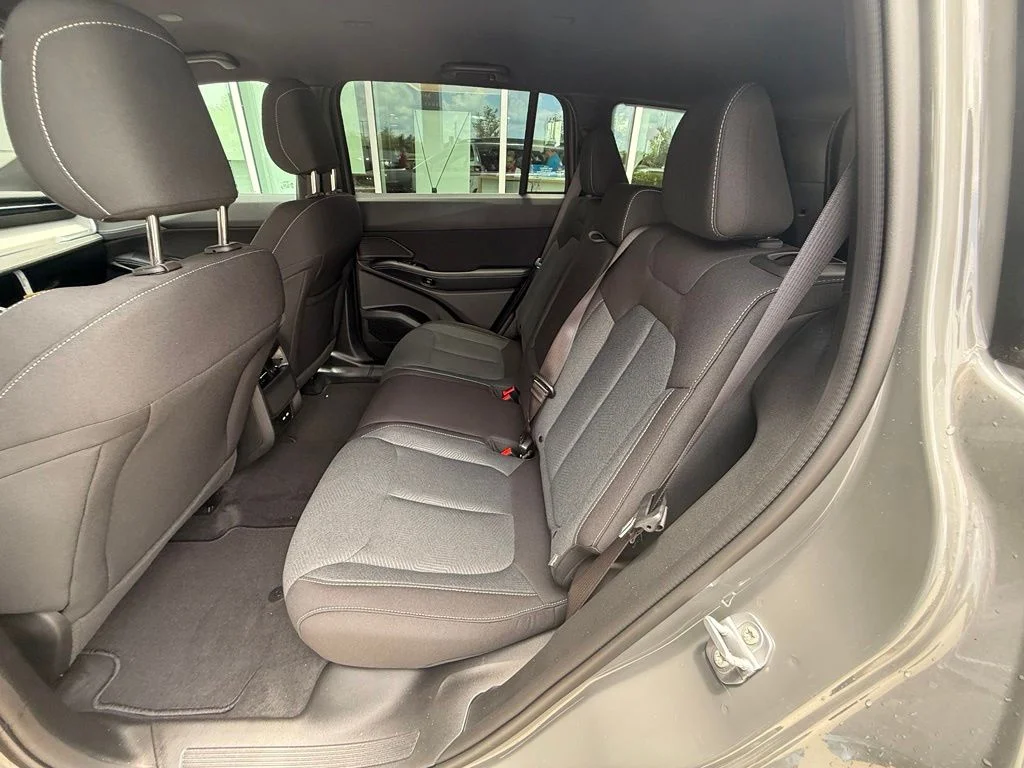 New 2026 Sting-Gray Clearcoat Jeep Laredo image 26