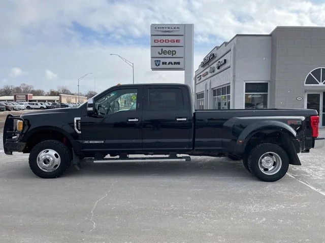 2017 Ford F-350 Lariat 4x4 Crew Cab 8' Box DRW's photo