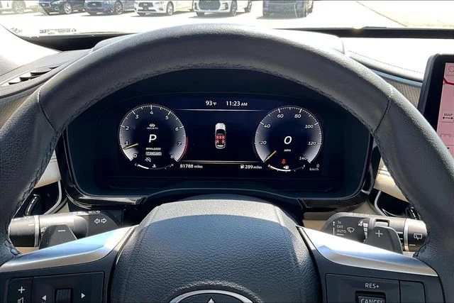 Used 2023 Black INFINITI LUXE image 19