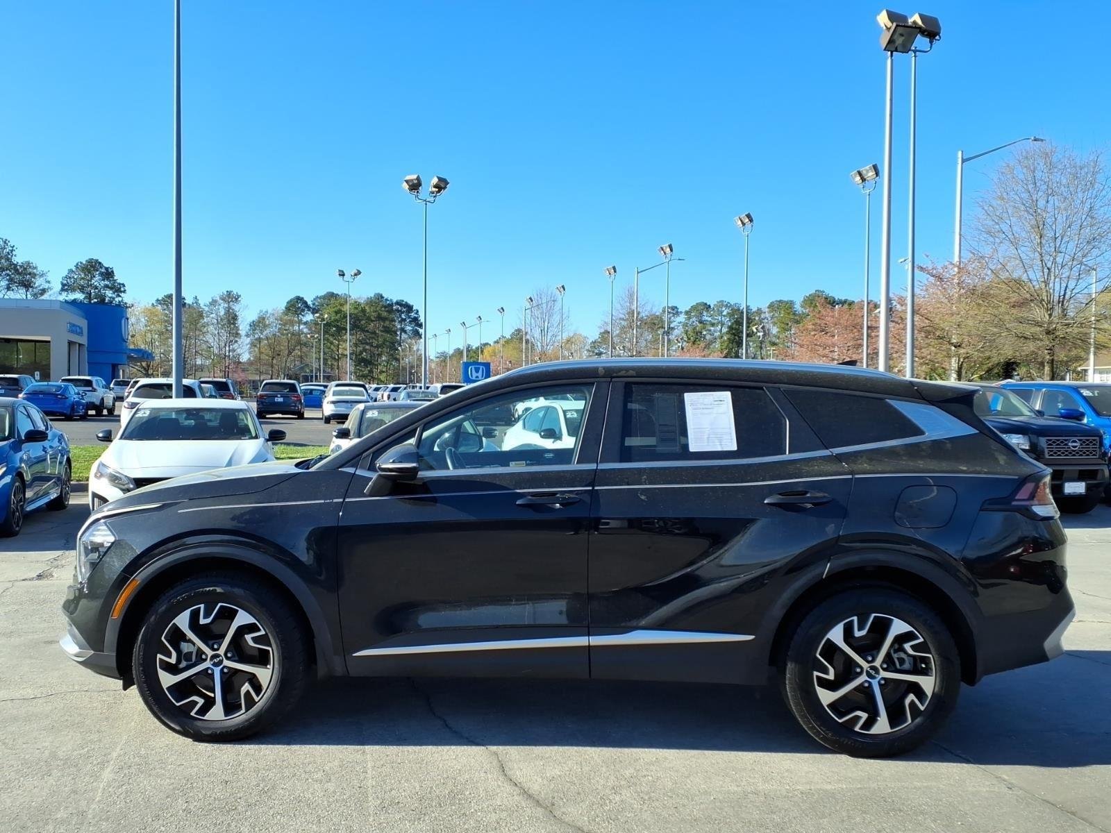 Used 2023 Fusion Black Kia EX image 5
