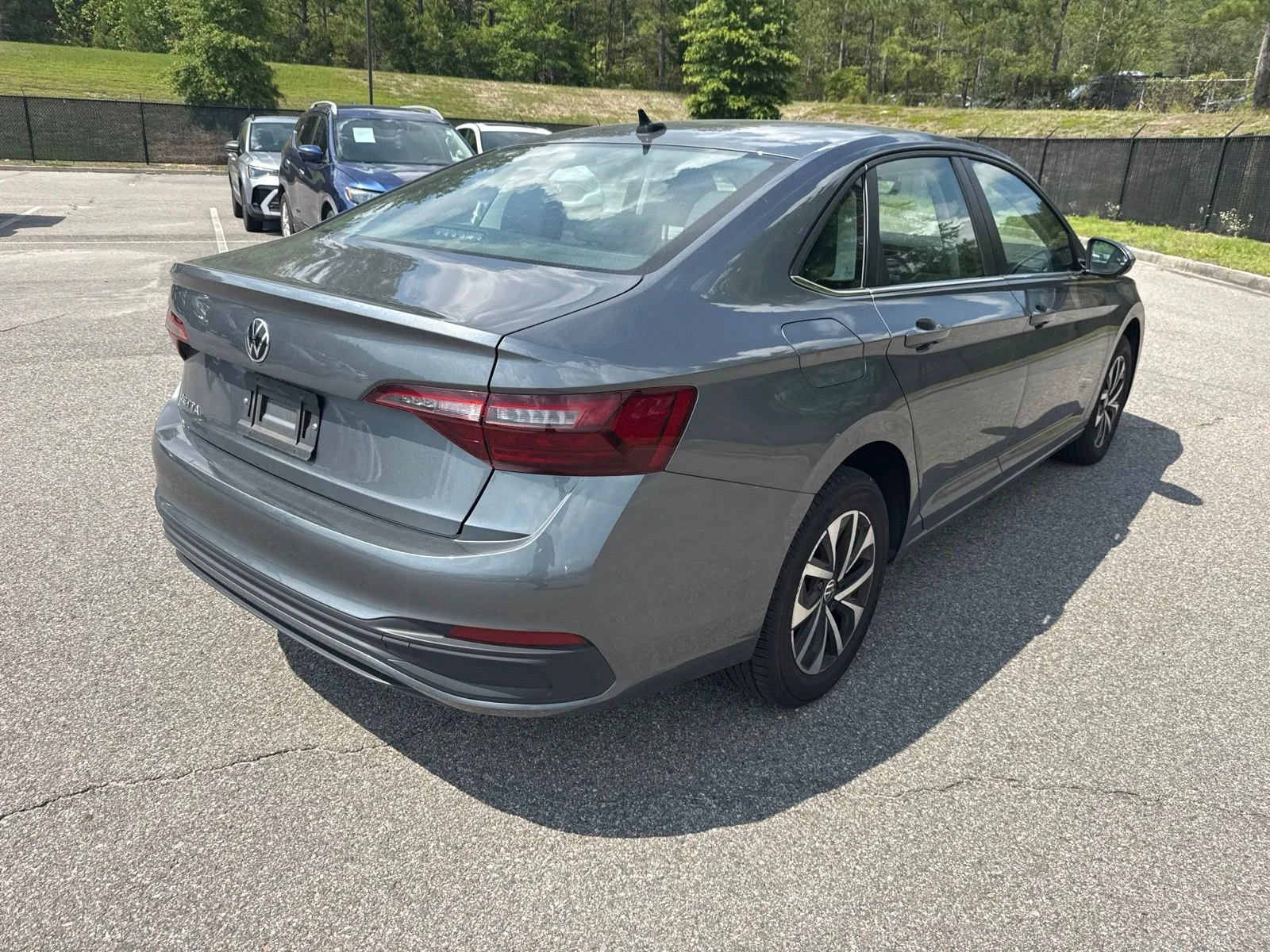 Used 2024  Volkswagen 1.5T S image 2