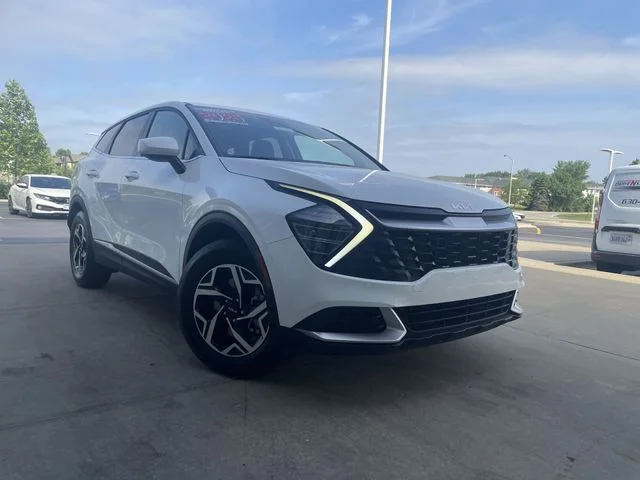 2025 Kia Sportage LX - Photo 10