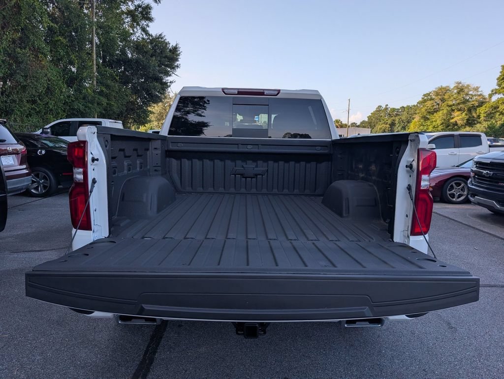 New 2026 Summit White Chevrolet RST image 35