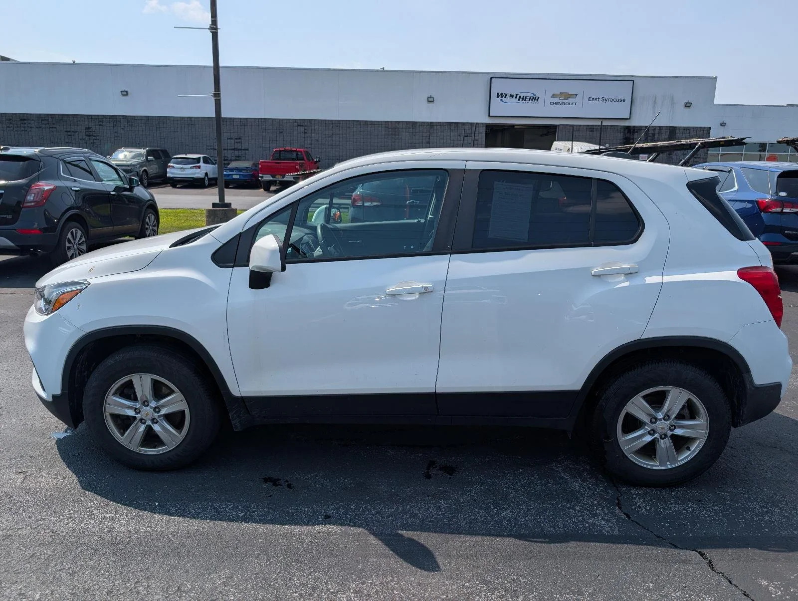 Used 2020 Summit White Chevrolet LS image 5