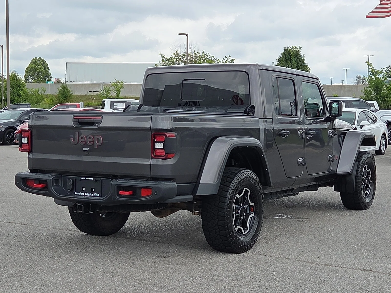 Used 2022 Granite Crystal Metallic Clearcoat Jeep Rubicon image 5