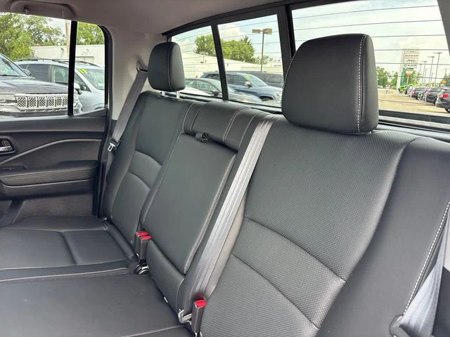 Used 2022 White Honda RTL image 8
