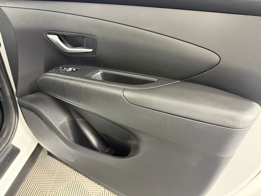 Used 2024 White Hyundai SEL image 34