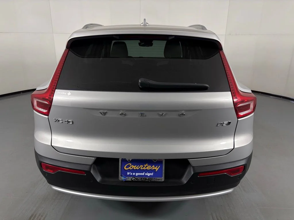 Used 2023 Silver Volvo Plus image 7