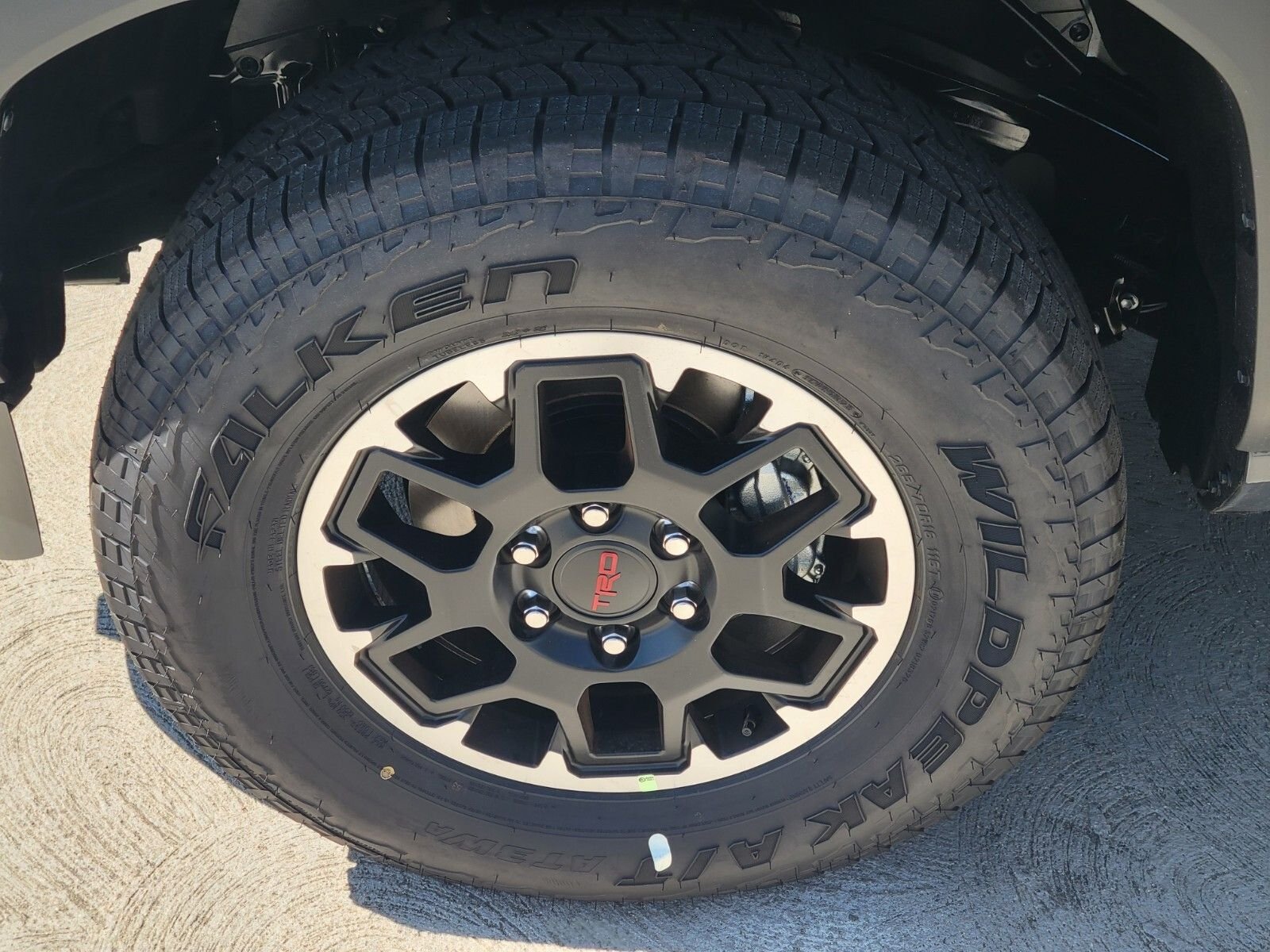 2025 Toyota Tacoma TRD Off Road - Photo 7