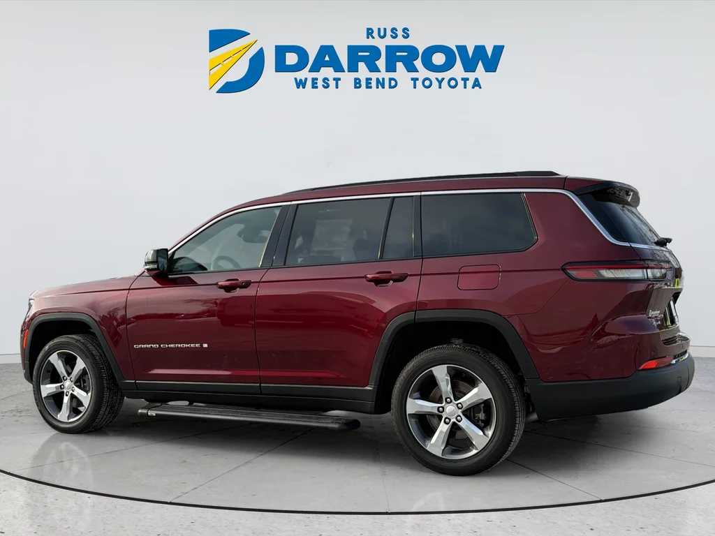 Used 2025 Red Jeep Limited image 3