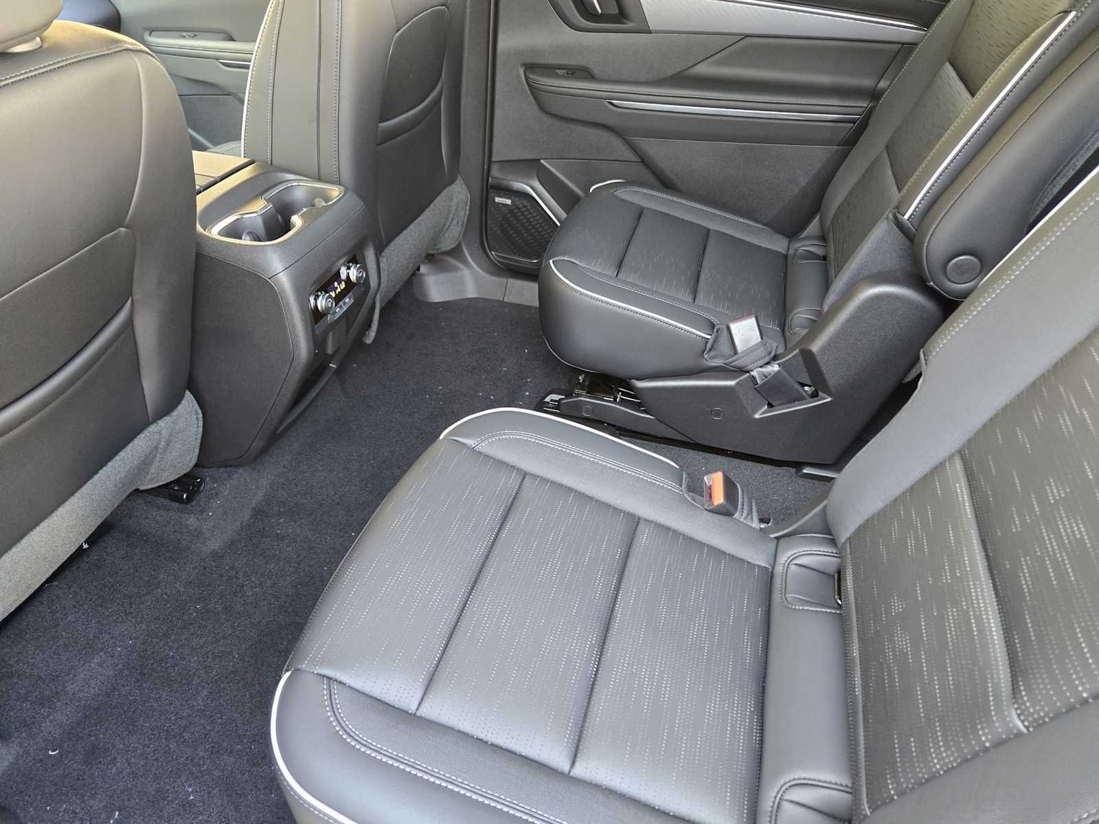 2026 Buick Enclave Sport Touring - Photo 18