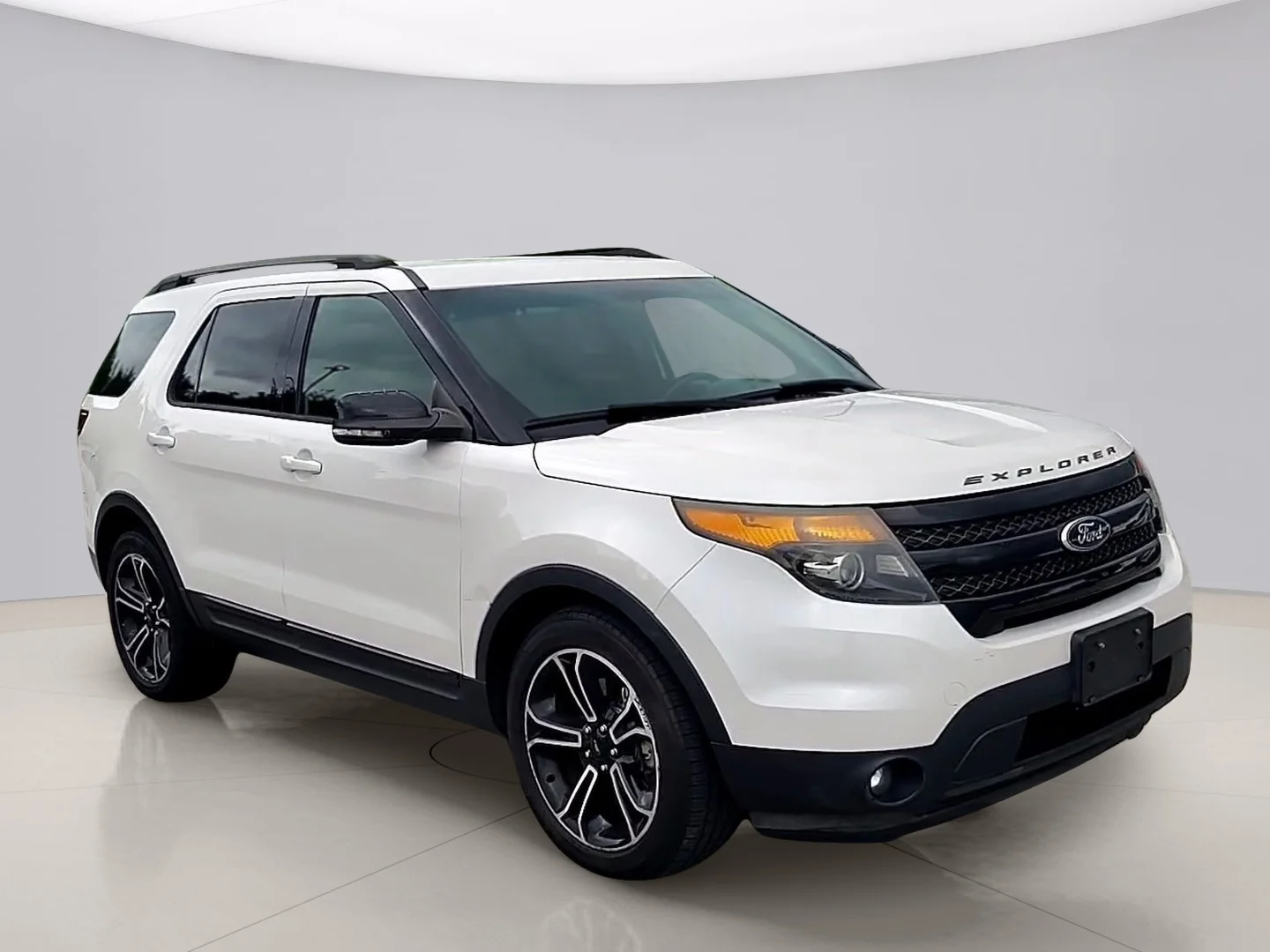 Used 2015 White Ford SPORT image 7