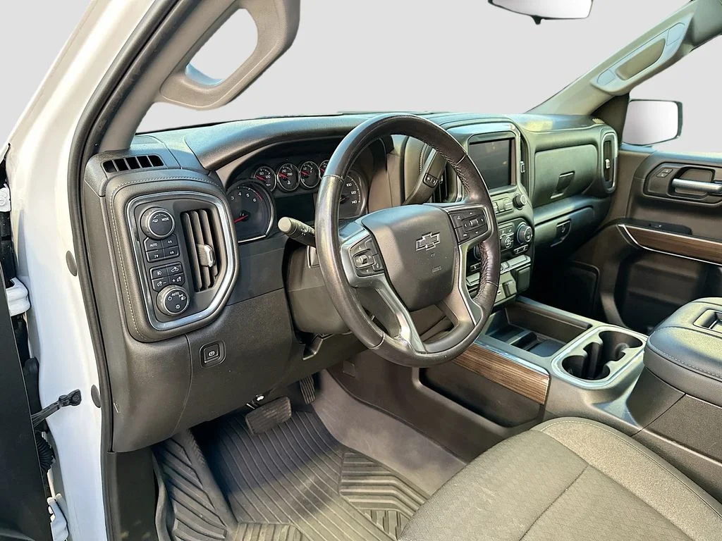 Used 2022 White Chevrolet LT Trail Boss image 10