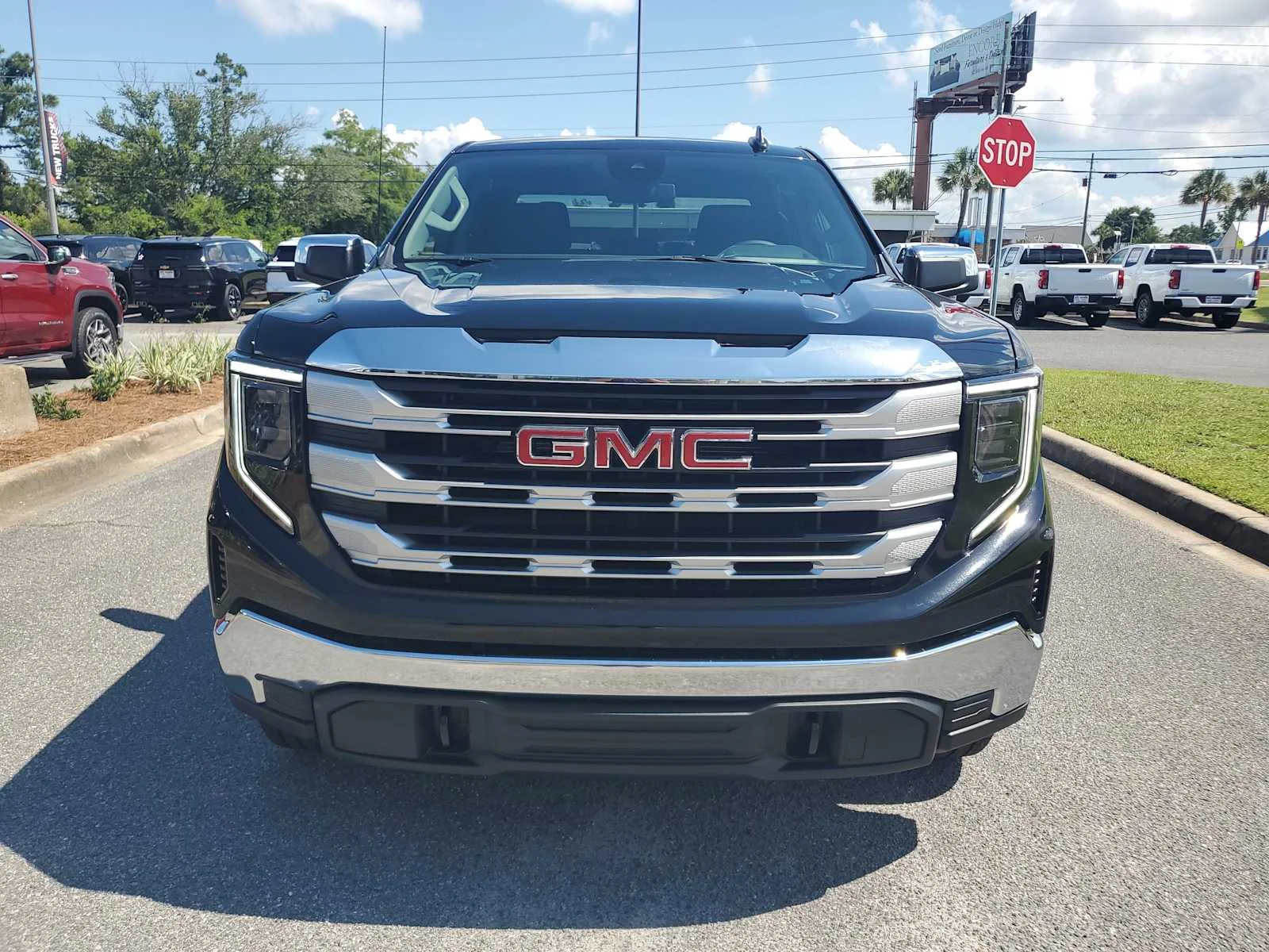 2026 GMC Sierra 1500 SLE - Photo 9