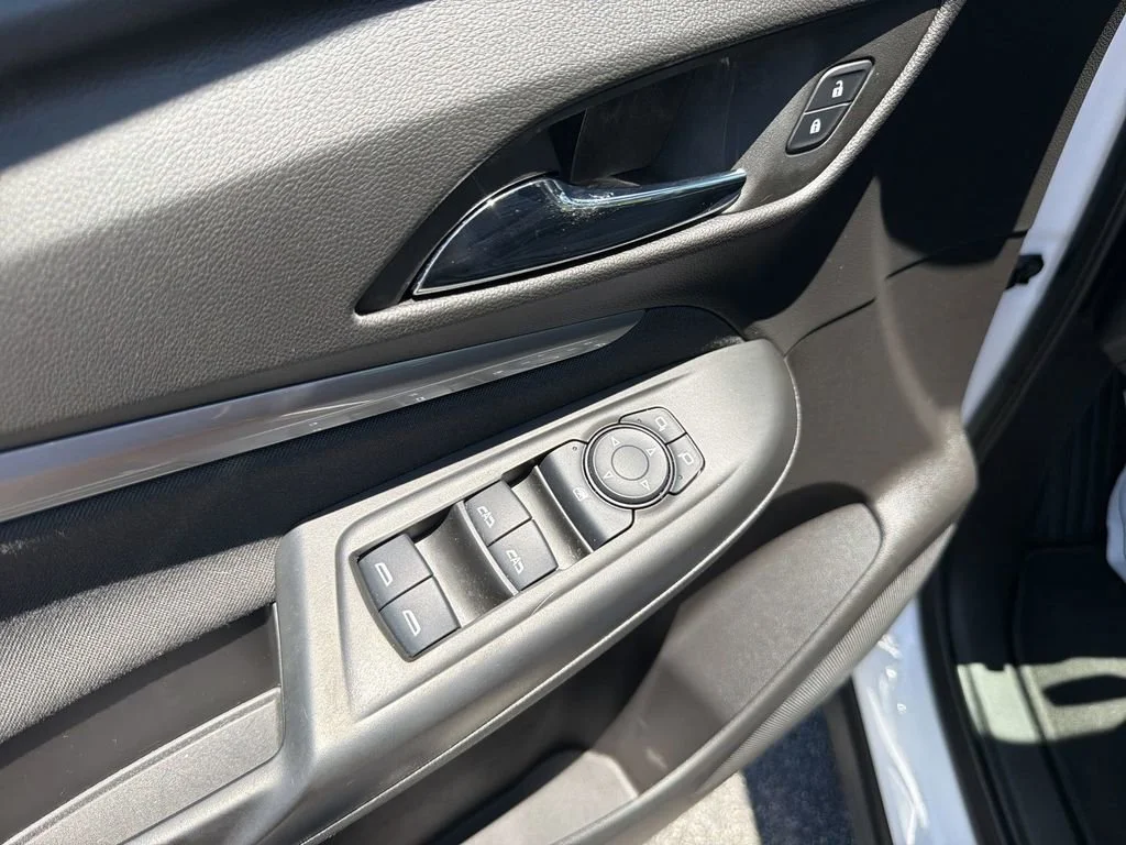 Used 2023 Summit White Chevrolet LT image 30