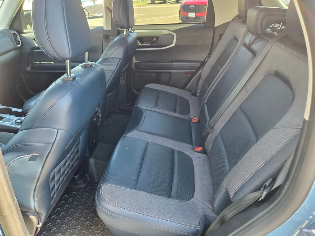 Used 2021  Ford Outer Banks image 12