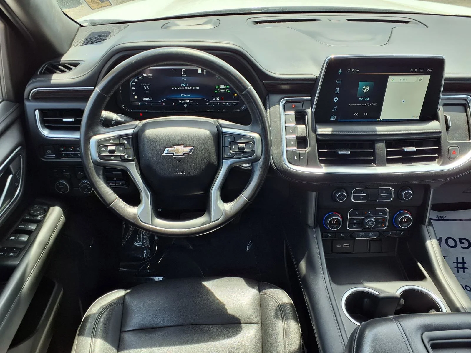 Used 2022 Summit White Chevrolet Z71 image 3