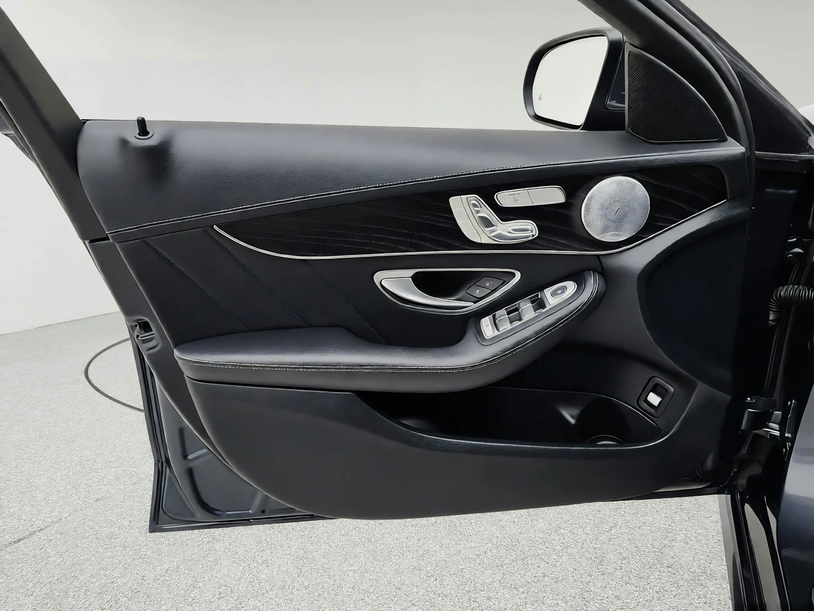 Used 2015 Steel Gray Metallic Mercedes-Benz C 300 Sport image 26