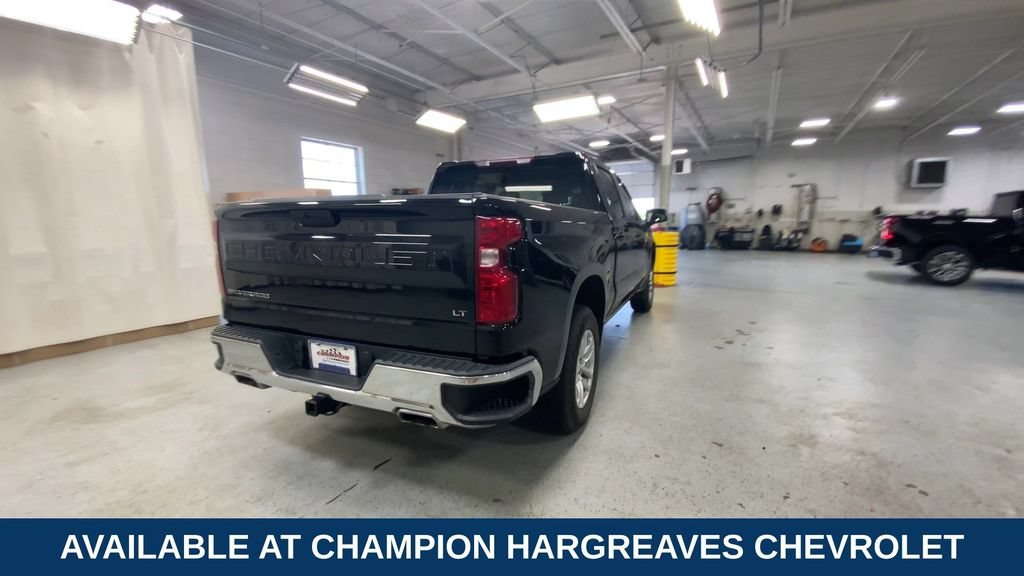 Used 2022 Black Chevrolet LT image 5