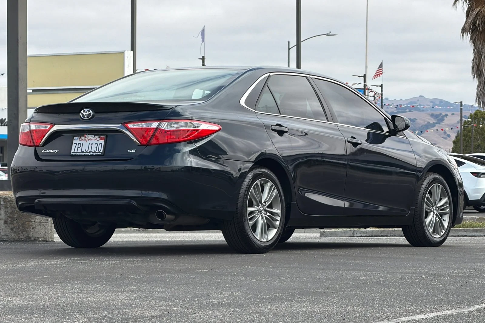 Used 2016 Gray Toyota SE image 4