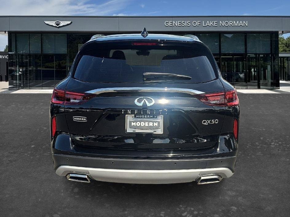 Used 2024 Black Obsidian INFINITI LUXE image 8