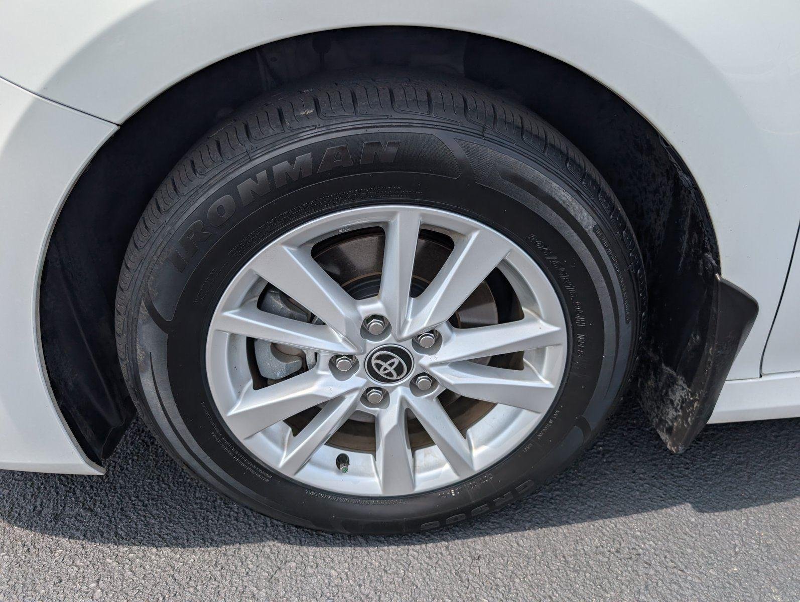 Used 2025 Ice Cap Toyota LE image 36